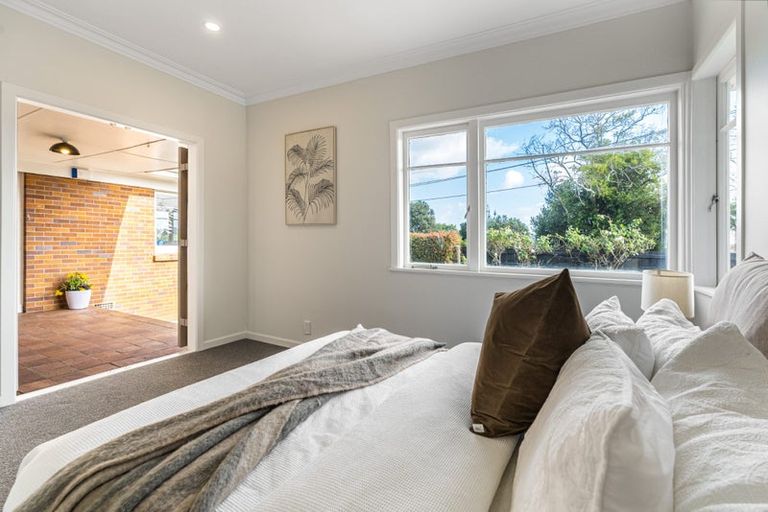 Photo of property in 22 Cliff Road, Papakura, 2110