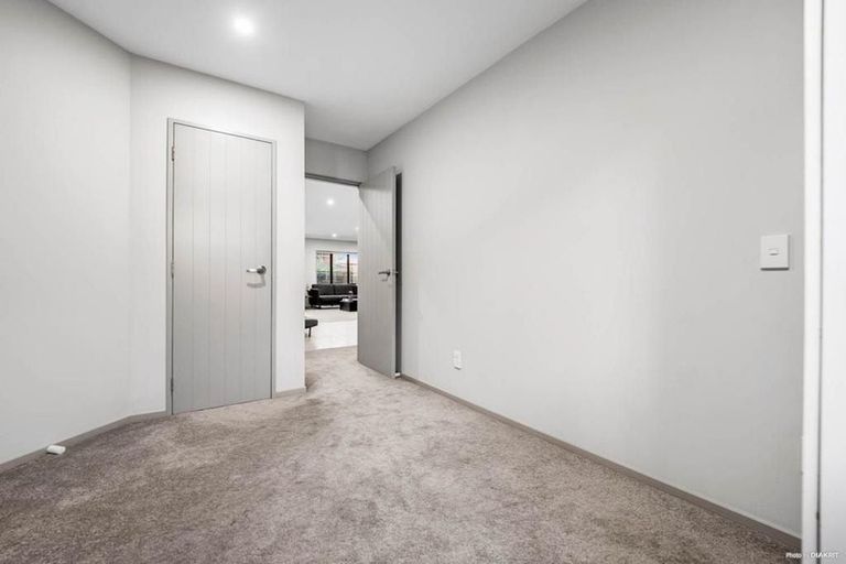 Photo of property in 9 View Road, Mangere, Auckland, 2022