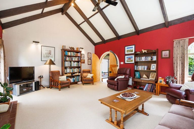 Photo of property in 101 Clifton Terrace, Fitzherbert, Palmerston North, 4410