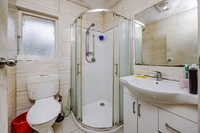 Photo of property in 12 Clutha Crescent, Clover Park, Auckland, 2023