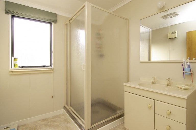 Photo of property in 87 Waterloo Crescent, Hokowhitu, Palmerston North, 4410