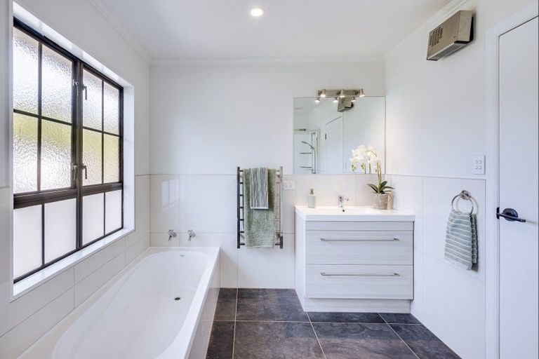 Photo of property in 67 Te Mata Peak Road, Havelock North, 4130