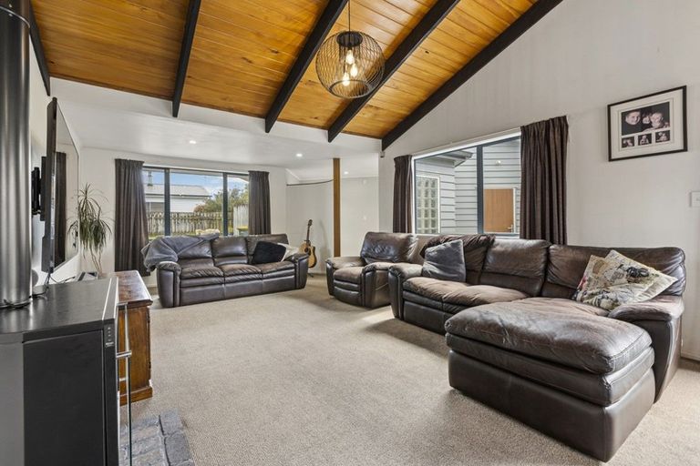 Photo of property in 10 Bandon Grove, Bell Block, New Plymouth, 4312