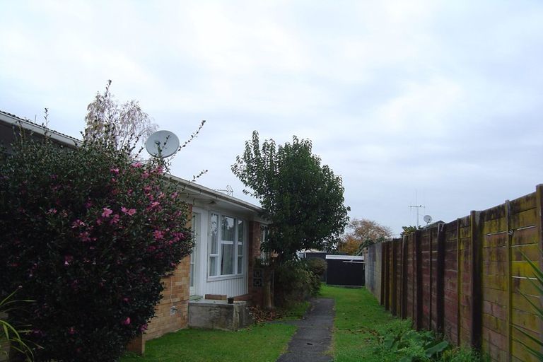 Photo of property in 2/148 Old Farm Road, Hamilton East, Hamilton, 3216