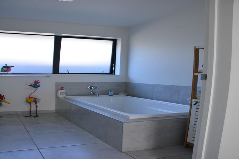 Photo of property in 3 Ta Paora Drive, Bell Block, New Plymouth, 4312