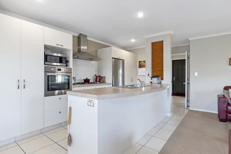 Photo of property in 56 Winchester Place, Rototuna North, Hamilton, 3210