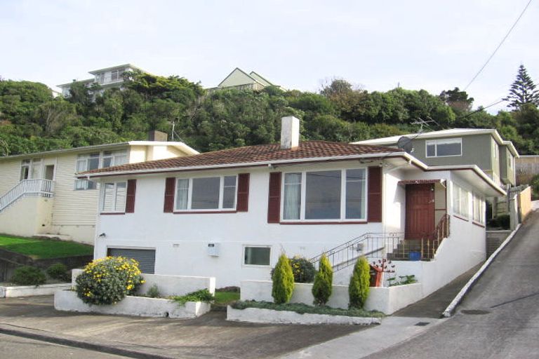 Photo of property in 12 Monowai Road, Johnsonville, Wellington, 6037
