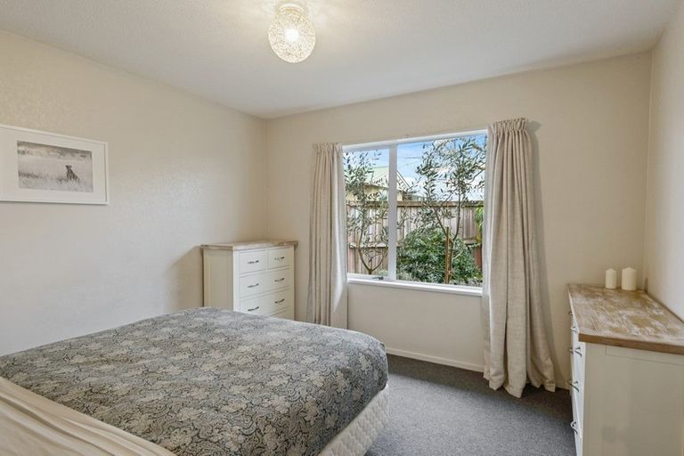 Photo of property in 2/24a Croziers Road, St Albans, Christchurch, 8052