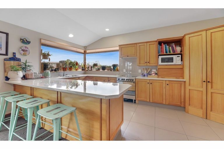 Photo of property in 22 Mervyn Drive, Avondale, Christchurch, 8061