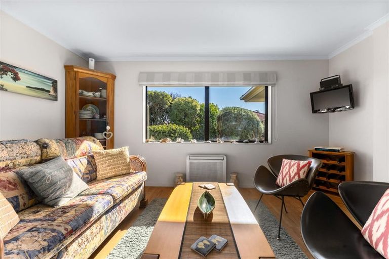 Photo of property in 10 Woodstock Place, Stoke, Nelson, 7011