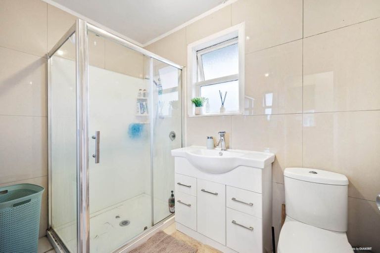 Photo of property in 22 Solo Place, Manurewa, Auckland, 2102