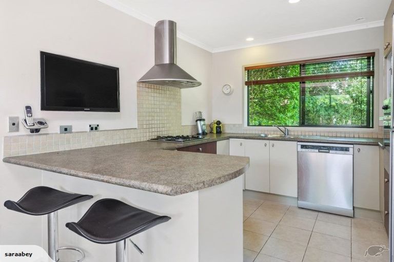 Photo of property in 39 Saralee Drive, Manurewa, Auckland, 2105