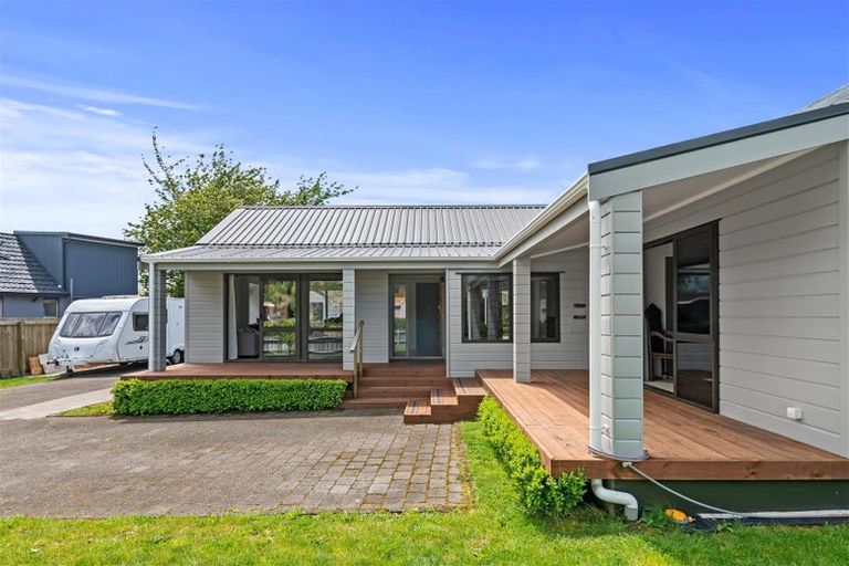 Photo of property in 12 Waitawa Place, Lynmore, Rotorua, 3010