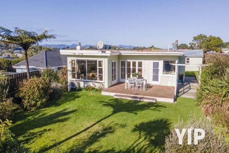 Photo of property in 159 Broderick Road, Johnsonville, Wellington, 6037