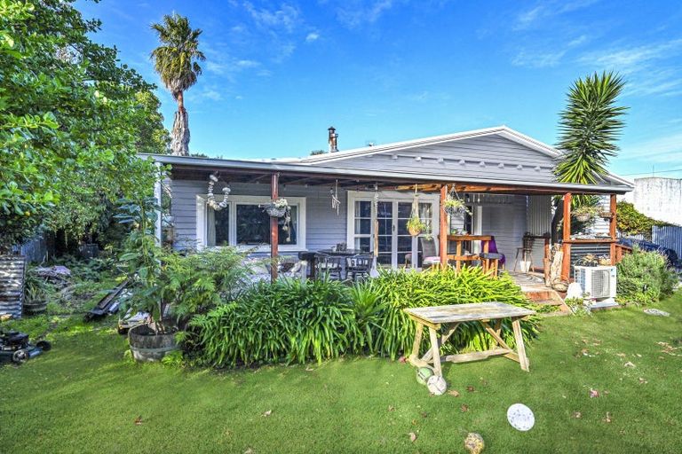 Photo of property in 6 Railway Road, Whakatu, Hastings, 4102