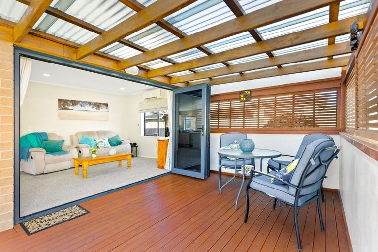 Photo of property in 8 Elizabeth Street, Orewa, 0931