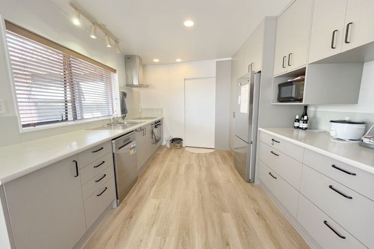 Photo of property in 22 Davington Way, Burswood, Auckland, 2013