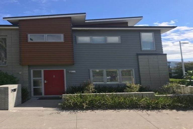 Photo of property in 52 Buckley Avenue, Hobsonville, Auckland, 0616