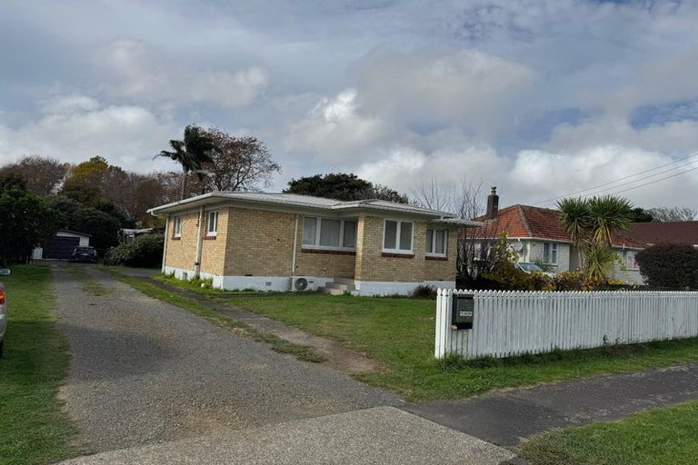 Photo of property in 1/8 Alpha Street, Papakura, 2110