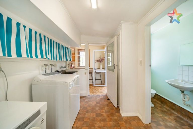 Photo of property in 52 Homewood Avenue, Karori, Wellington, 6012