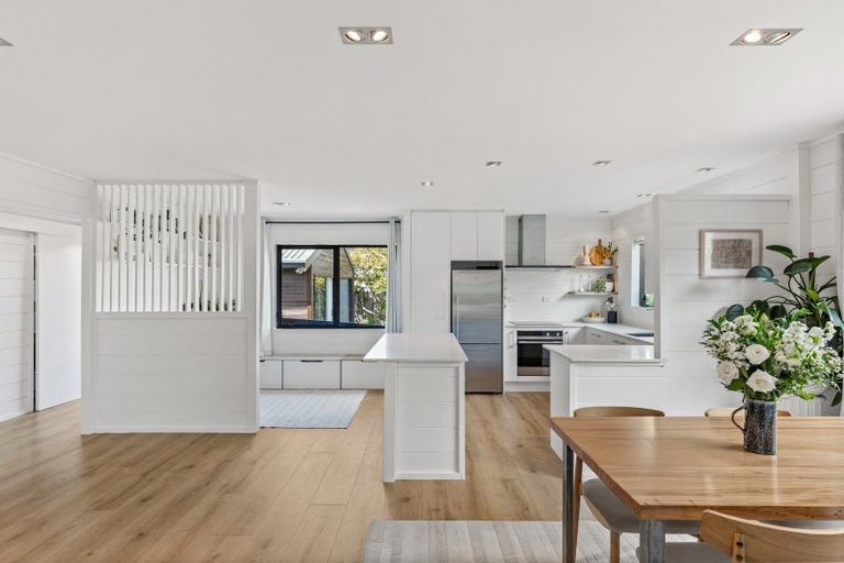 Photo of property in 31 Crampton Court, Orewa, 0931