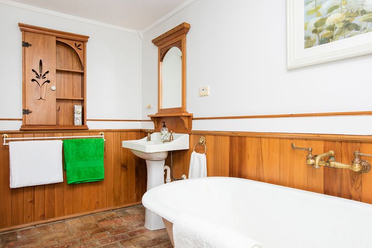 Photo of property in 16 Russell Street, Whataupoko, Gisborne, 4010