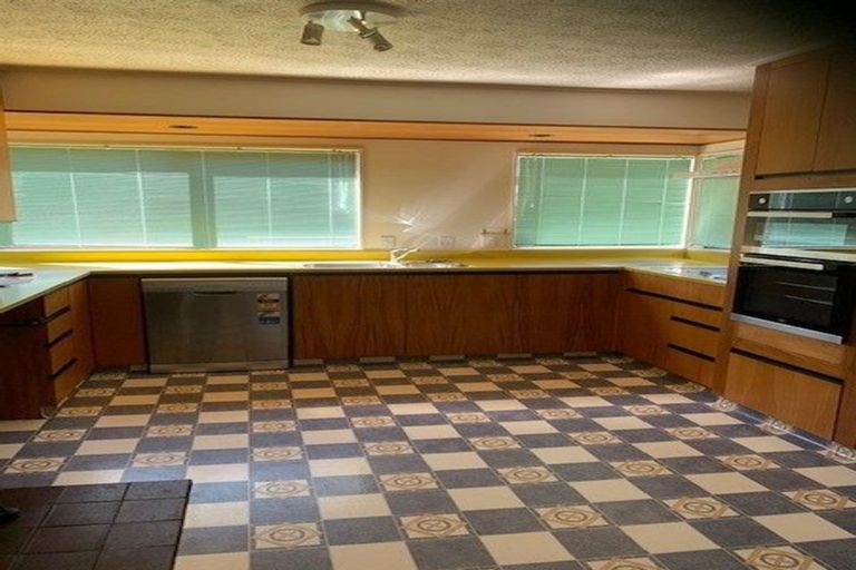 Photo of property in 104 Rimu Road, Raumati Beach, Paraparaumu, 5032