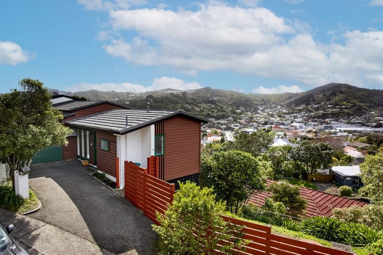 Photo of property in 2 Hawick Street, Karori, Wellington, 6012