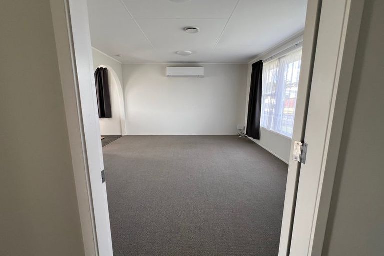 Photo of property in 71 Meadowvale Drive, Levin, 5510