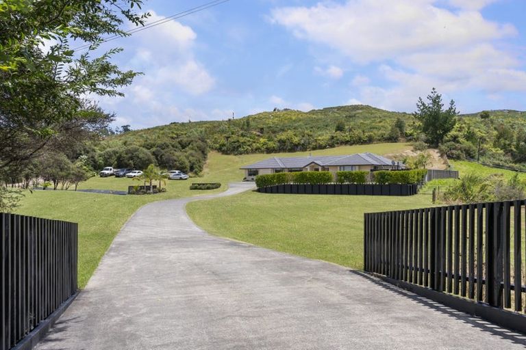 Photo of property in 17 Wautaiti Drive, Riverhead, 0820