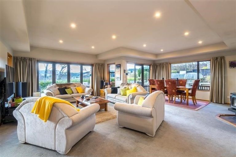 Photo of property in 2 Crossan Terrace, Mosgiel, 9092