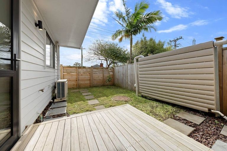 Photo of property in 1/2 Dolphin Street, Pakuranga, Auckland, 2010