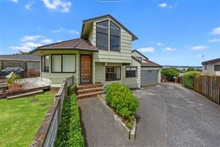 Photo of property in 5 Miramar Place, Pakuranga, Auckland, 2010