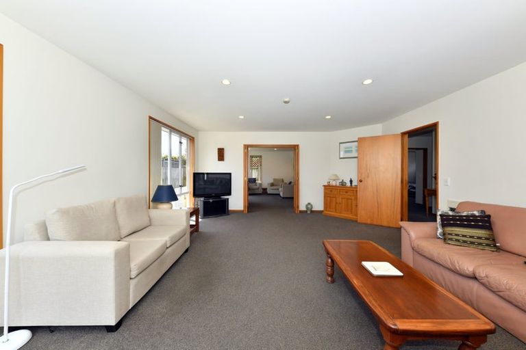 Photo of property in 14 O'connor Place, Burnside, Christchurch, 8053