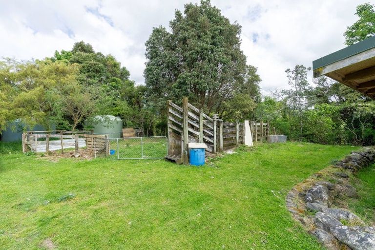 Photo of property in 302 North Manakau Road, Manakau, Levin, 5573