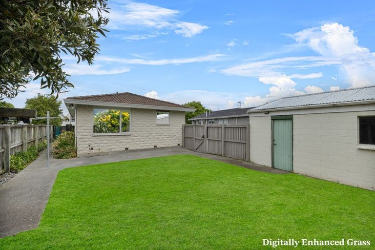 Photo of property in 9 Curzon Place, Parklands, Christchurch, 8083