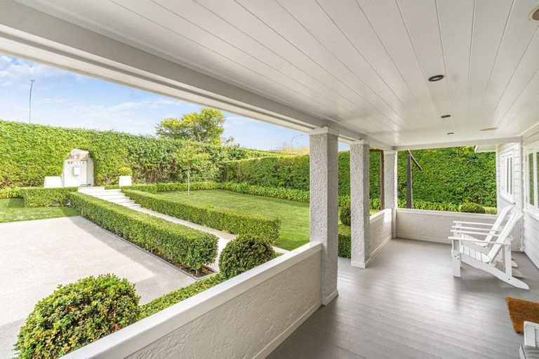 Photo of property in 195 Hurstmere Road, Takapuna, Auckland, 0622