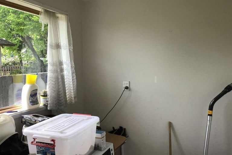 Photo of property in 1 Sandrine Avenue, Clover Park, Auckland, 2019