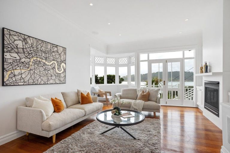 Photo of property in 48 Maida Vale Road, Roseneath, Wellington, 6011