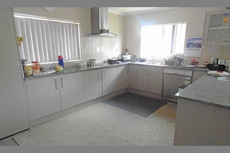 Photo of property in 2 Tavua Lane, Ranui, Auckland, 0612