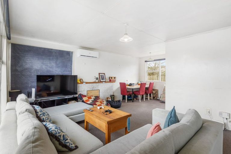 Photo of property in 17 Trinidad Road, Sunnynook, Auckland, 0620