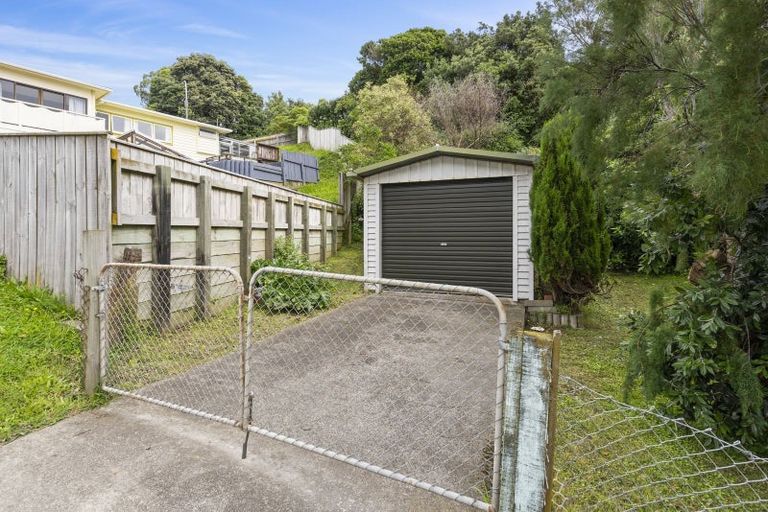 Photo of property in 2 Leveson Street, Strathmore Park, Wellington, 6022