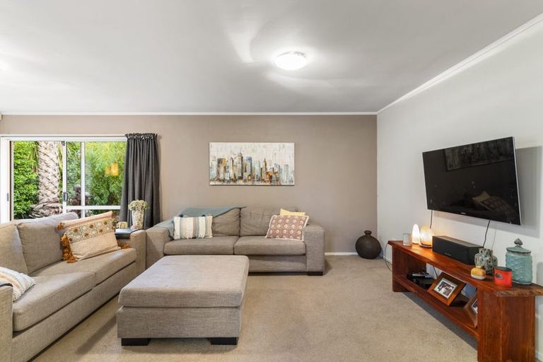 Photo of property in 82 Arran Road, Browns Bay, Auckland, 0630