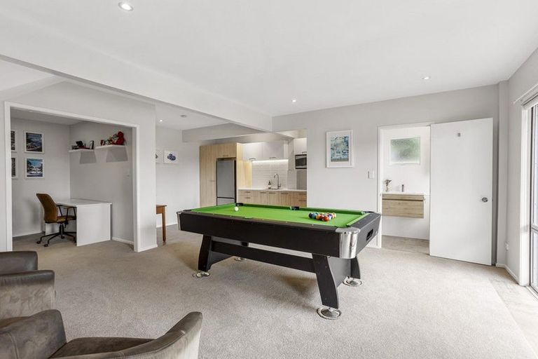 Photo of property in 26 Coromandel Crescent, Mairangi Bay, Auckland, 0630