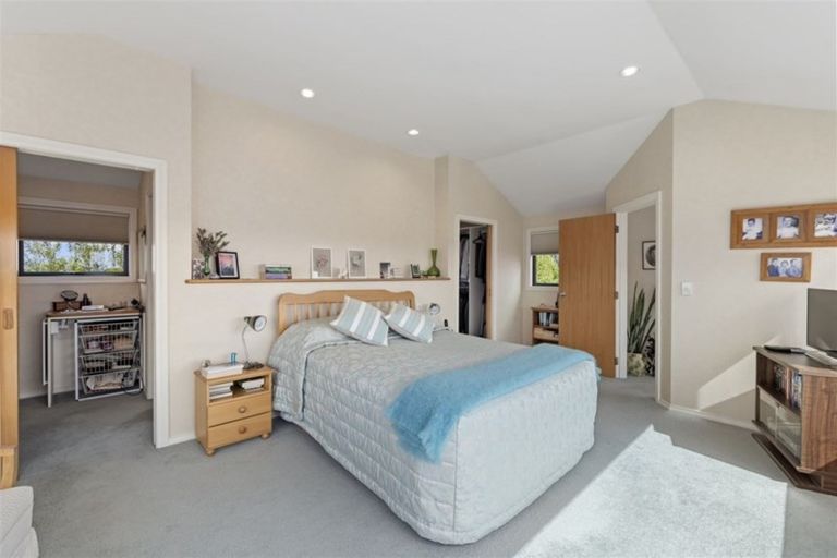 Photo of property in 13 Claremont Rise, Levin, 5510