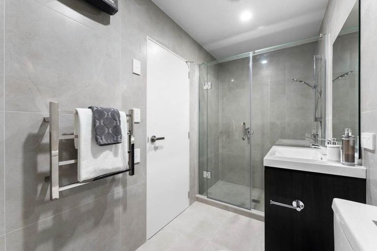 Photo of property in 5/22 Takapu Street, Henderson, Auckland, 0612