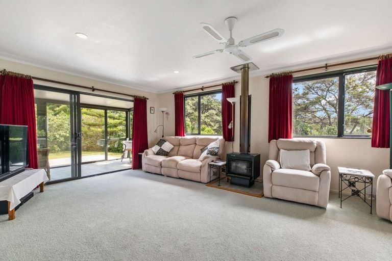 Photo of property in 116 Wood Bay Road, Titirangi, Auckland, 0604