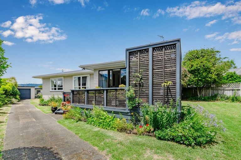 Photo of property in 37 Mazengarb Road, Paraparaumu Beach, Paraparaumu, 5032