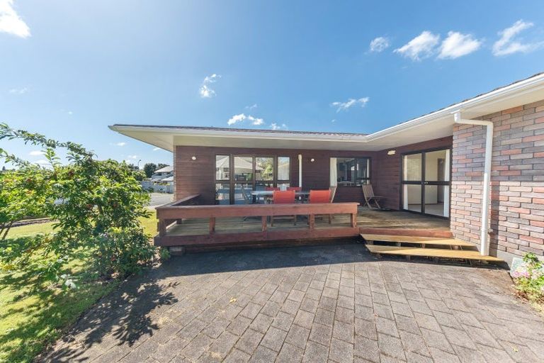 Photo of property in 59 Karina Road, Merrilands, New Plymouth, 4312