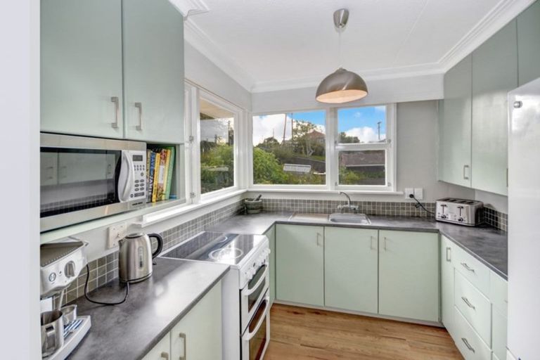 Photo of property in 39 Waldron Crescent, Green Island, Dunedin, 9018